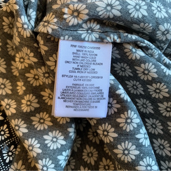 Joie-Black and White Floral Print Long Sleeve Button-Up Drop Waist Dress Sz S - Picture 3 of 13